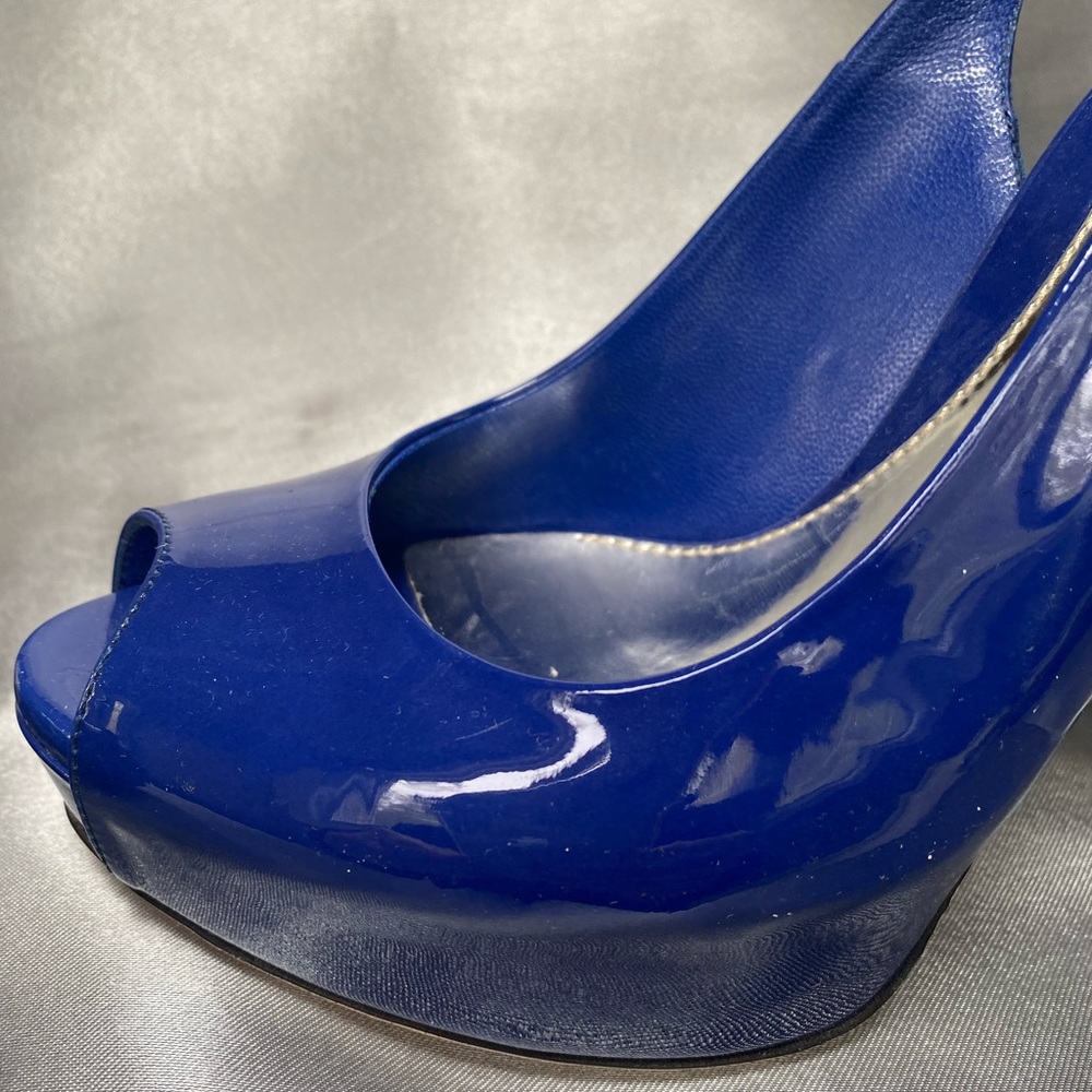 Gucci Open Toe Navy Platform Pumps - Picture 3 of 7